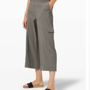 Lululemon Metropolis Maven High Rise Crop